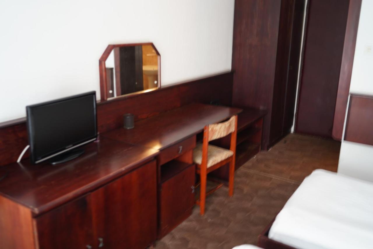 Hotel Юрата Екстериор снимка