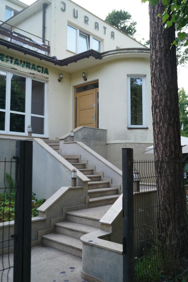Hotel Юрата Екстериор снимка